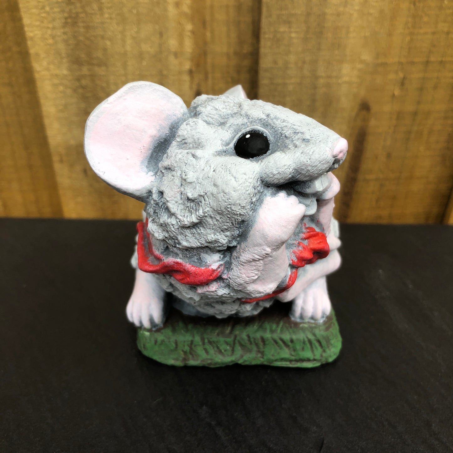 Surrey Stoneware - Mouse With Red Ribbon - Mouse6