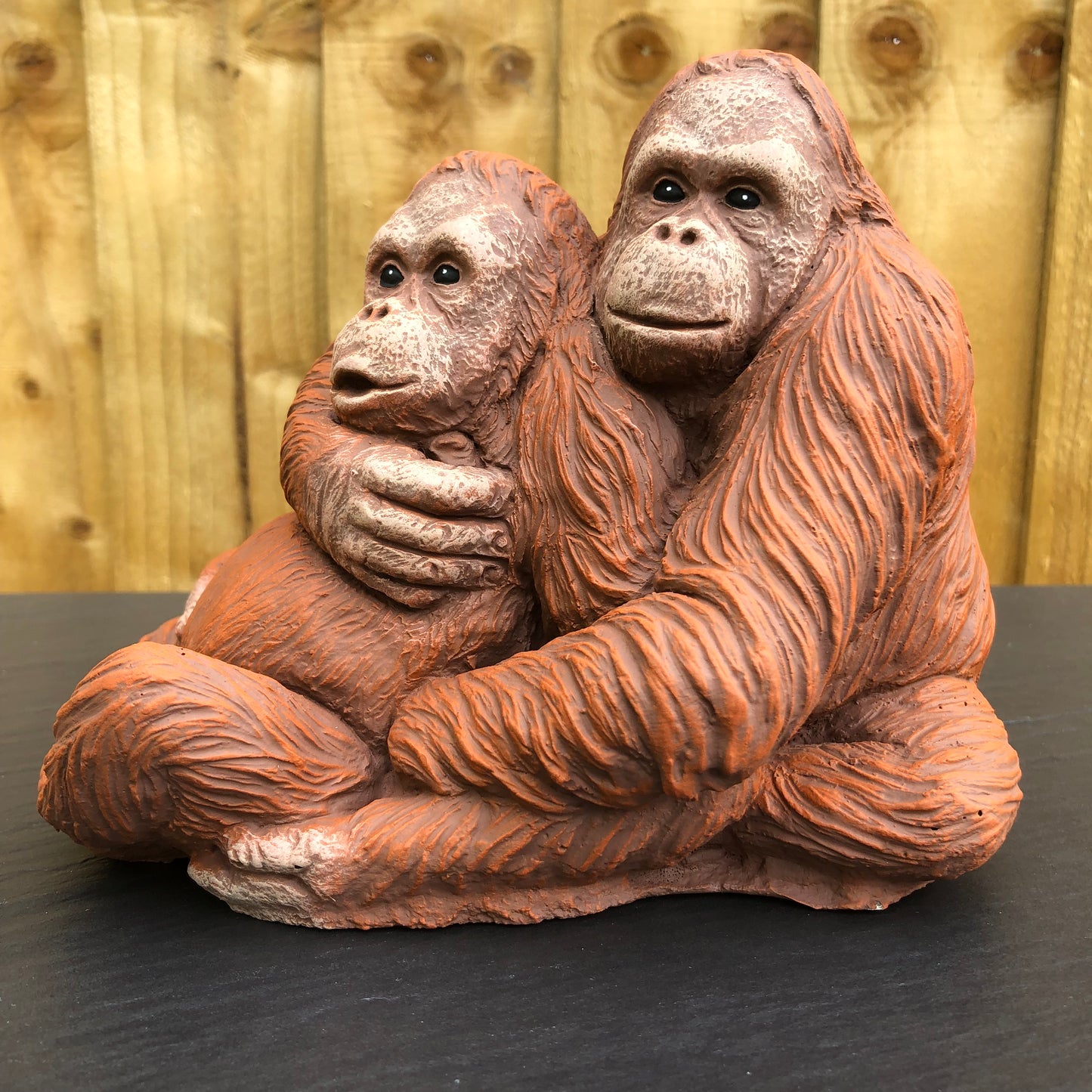 Surrey Stoneware - Orangutan Couple - Orangutan122