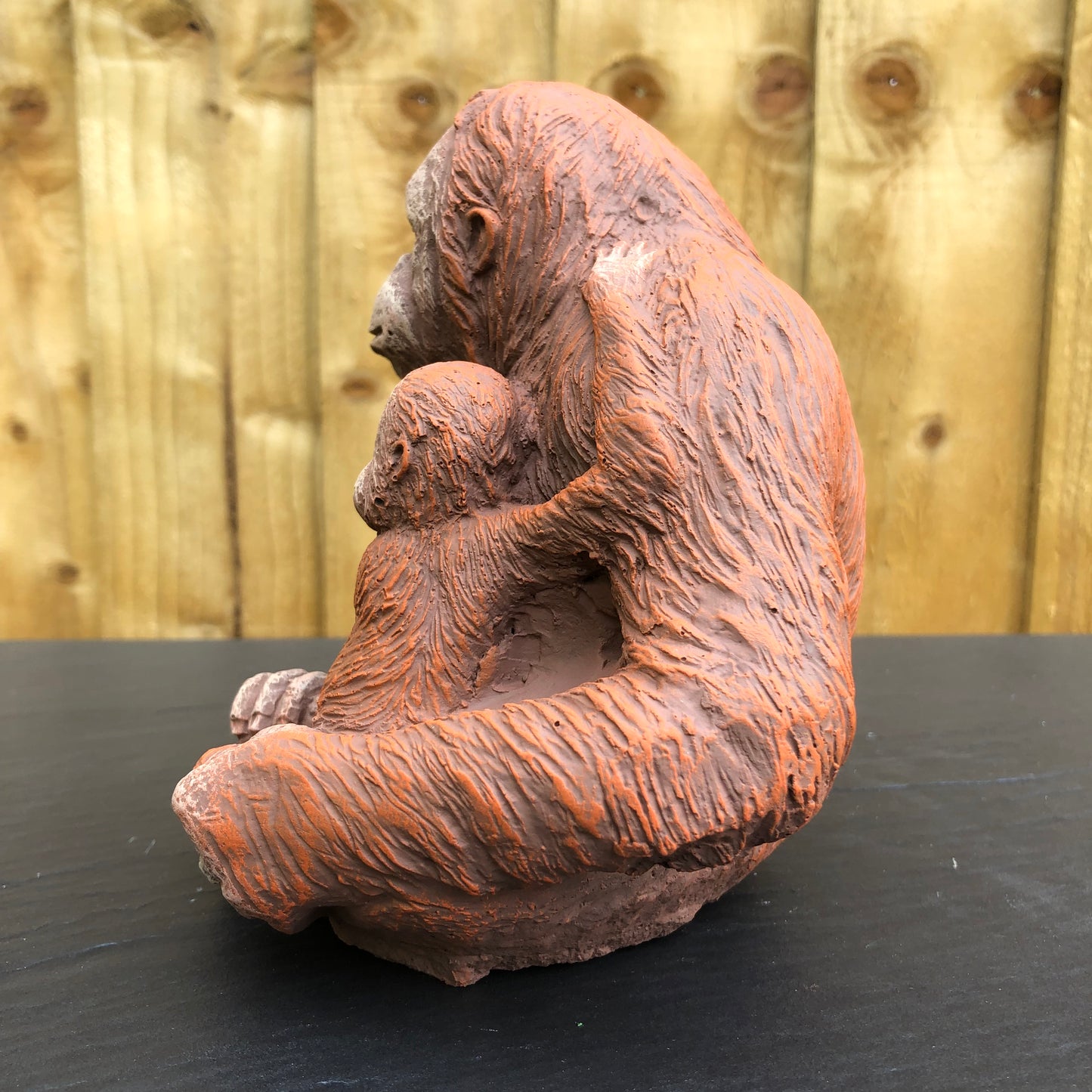 Surrey Stoneware - Orangutan And Baby - Orangutan22