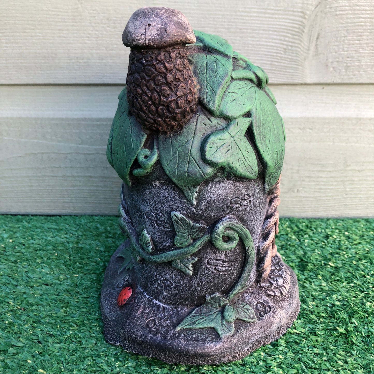 Surrey Stoneware - Fairy House - Ivy Cottage - Fairy116