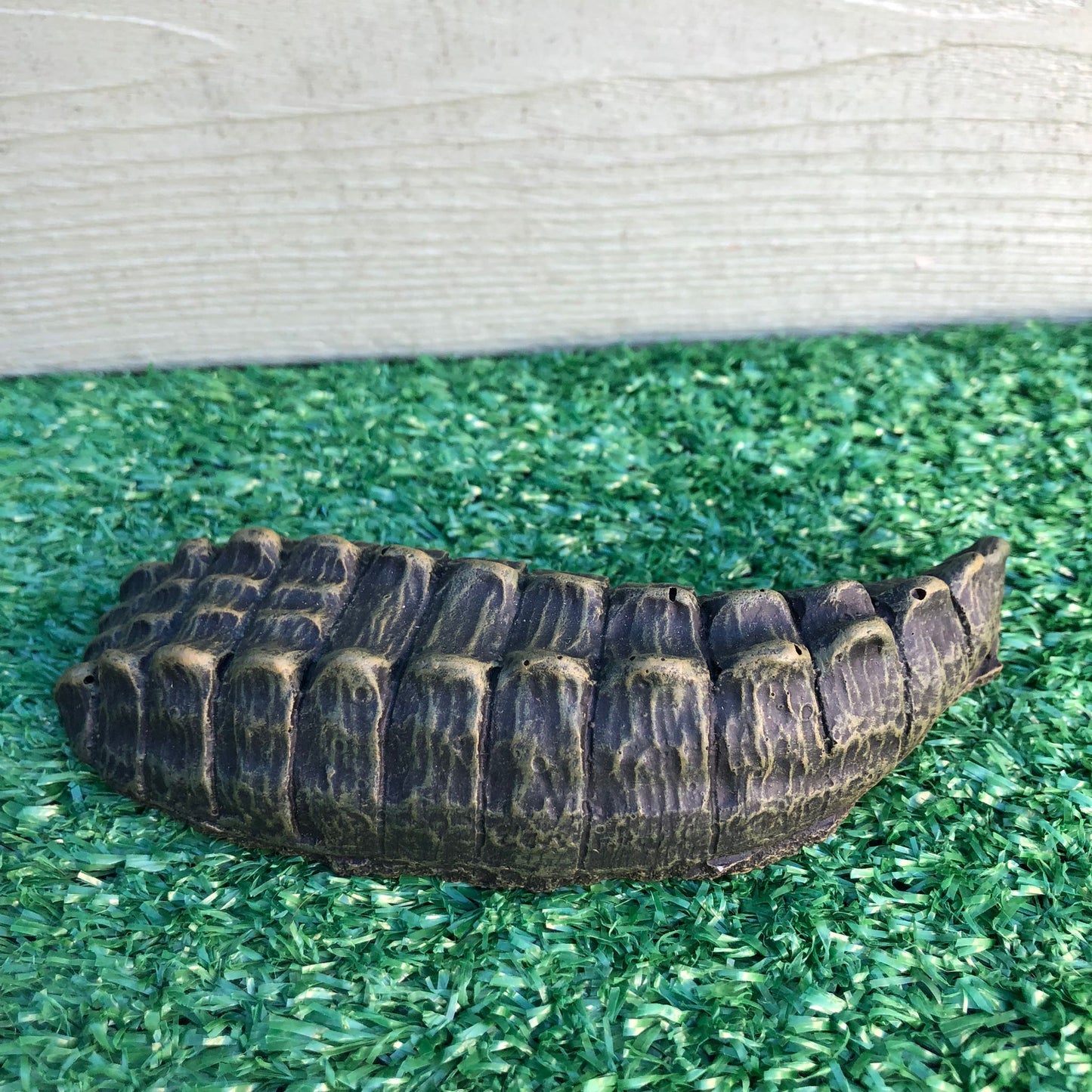 Surrey Stoneware - Crocodile - Crocodile112