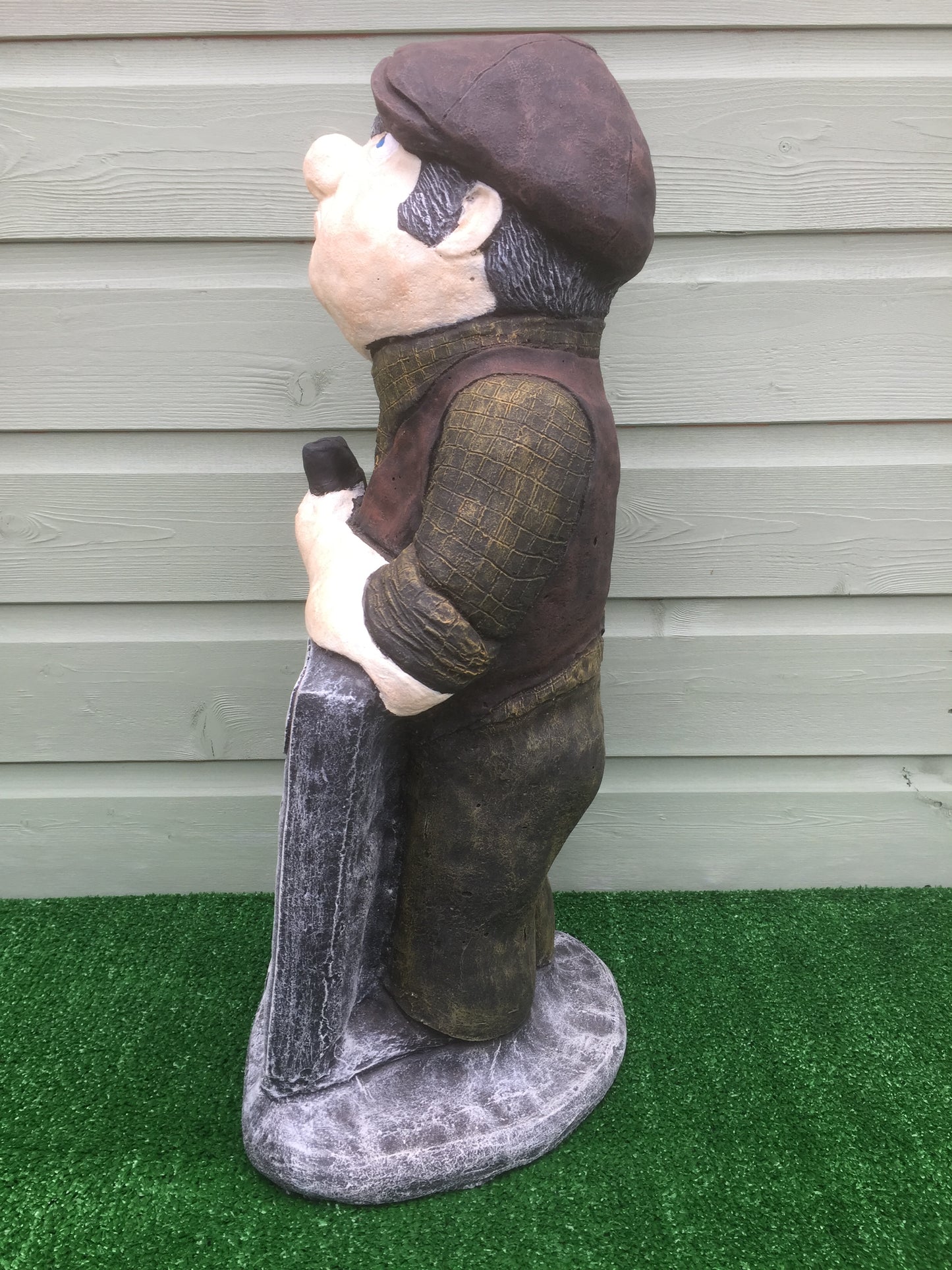 Surrey Stoneware - Grumpy Man With A Gun - Never MInd The Dog Beware Of The Owner - Man281
