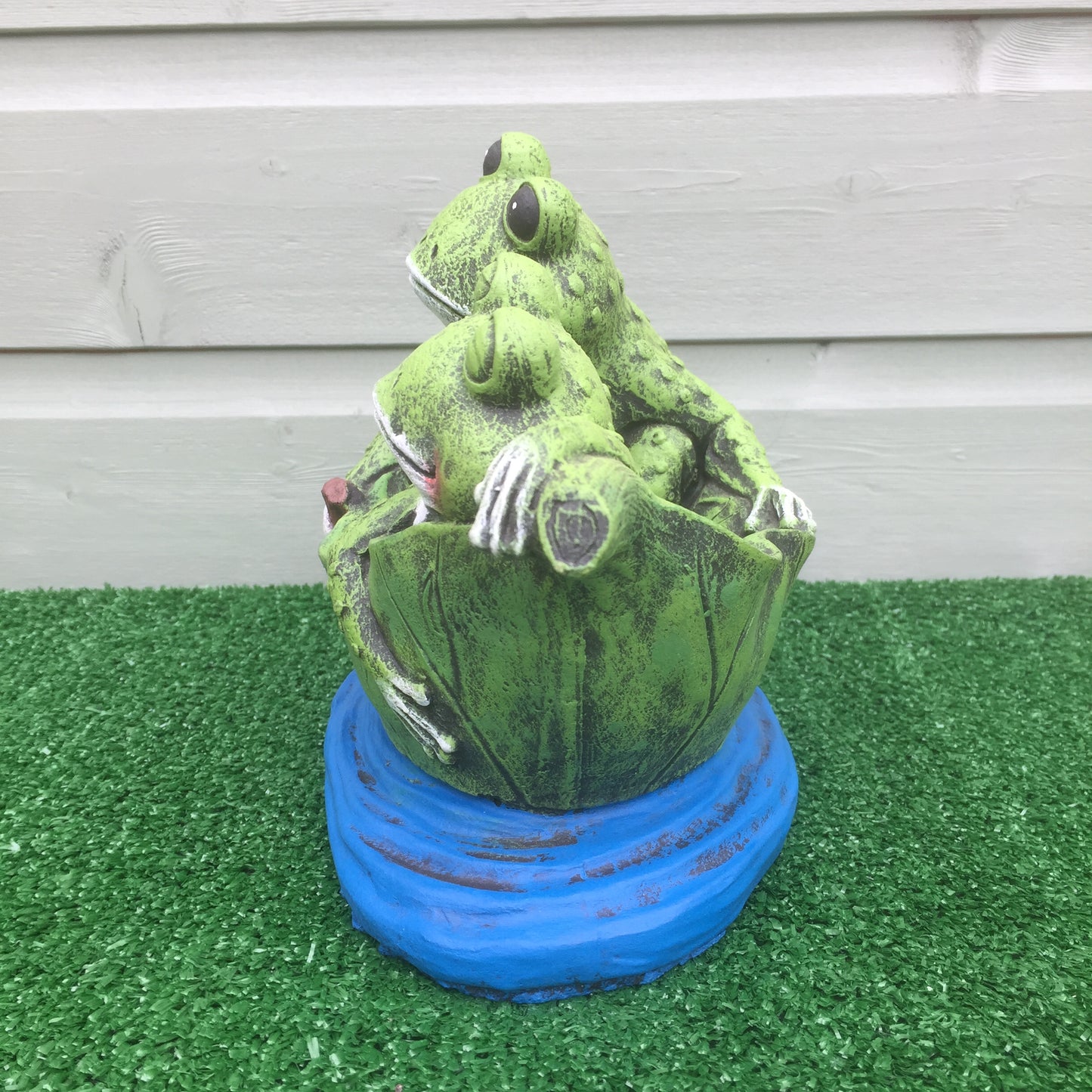 Surrey Stoneware - Frog Lovers In A Boat - Frog108