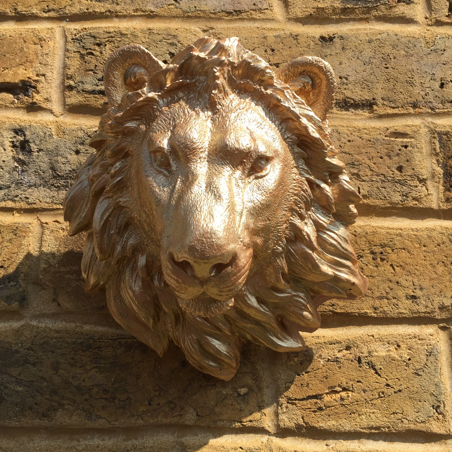 Surrey Stoneware - Lion Plaque - Lion412