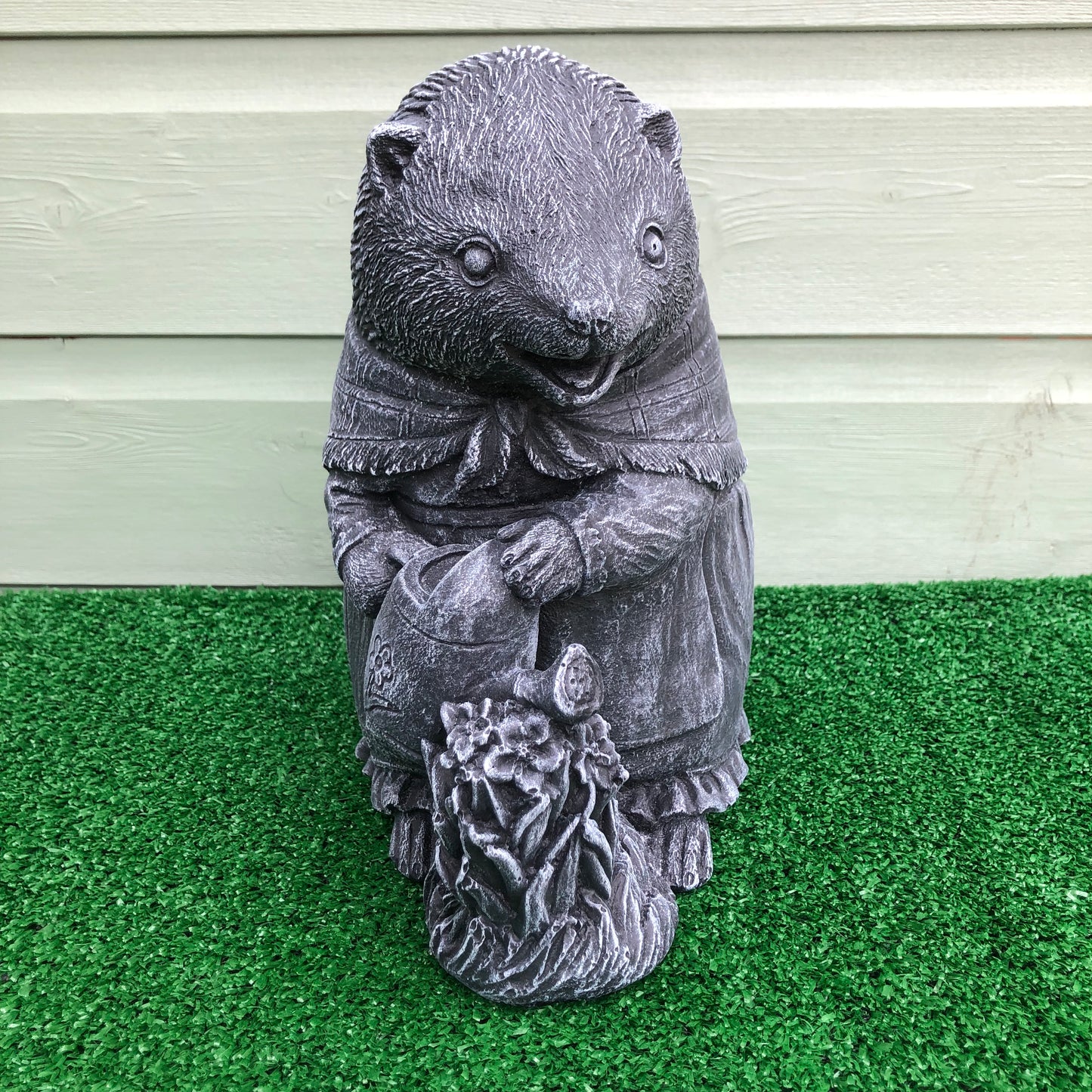 Surrey Stoneware - Hedgehog With A Watering Can - Mrs. Tiggy-Winkle - Beatrix Potter - Hedgehog121