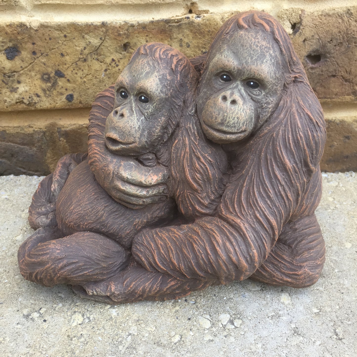 Surrey Stoneware - Orangutan Couple - Orangutan121