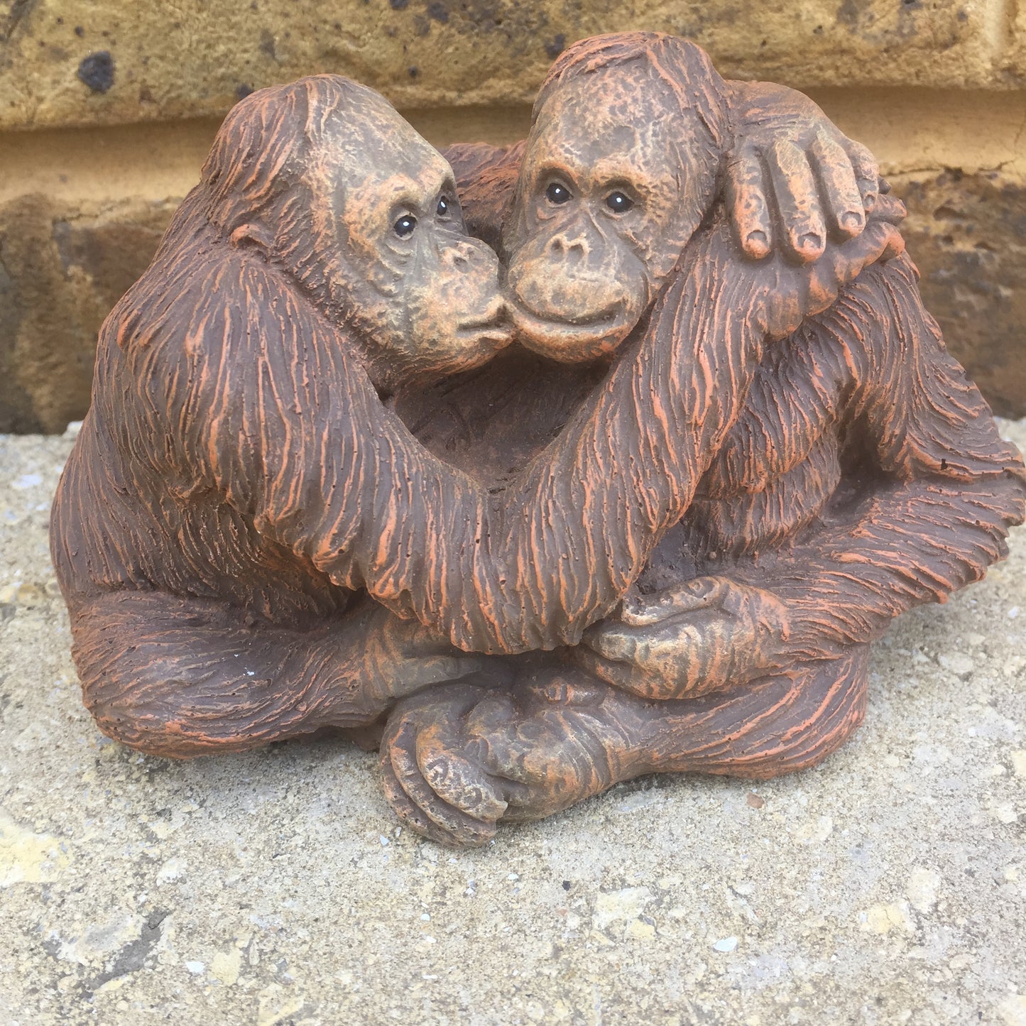 Surrey Stoneware - Orangutan Couple - Small - Orangutan11