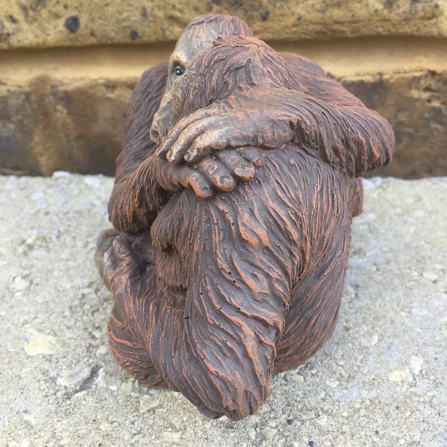 Surrey Stoneware - Orangutan Couple - Small - Orangutan11