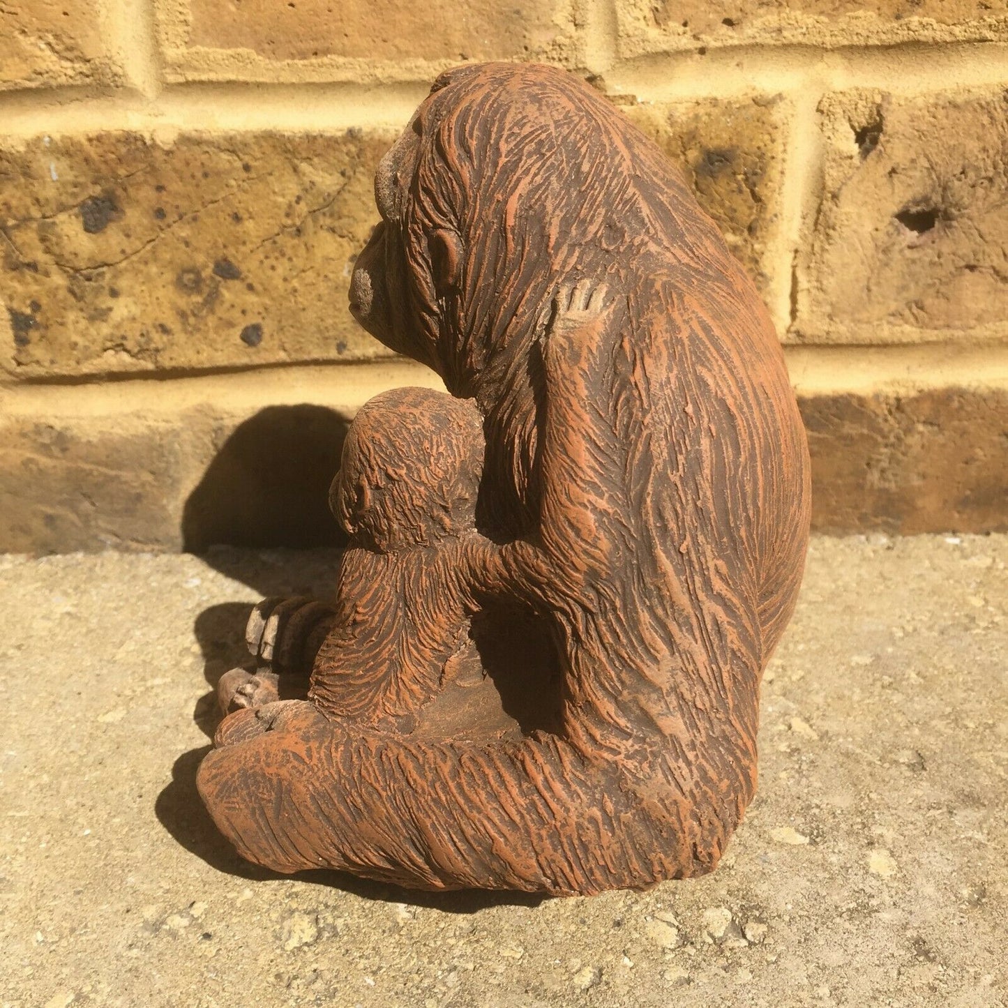 Surrey Stoneware - Orangutan And Baby - Orangutan21