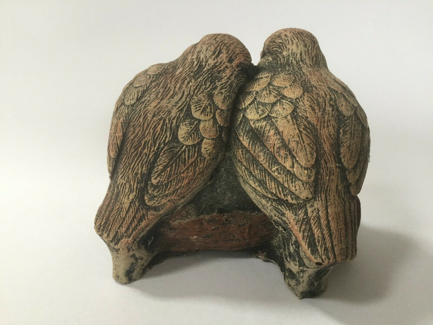 Surrey Stoneware - Birds - Lovebirds On A Log - Birds56