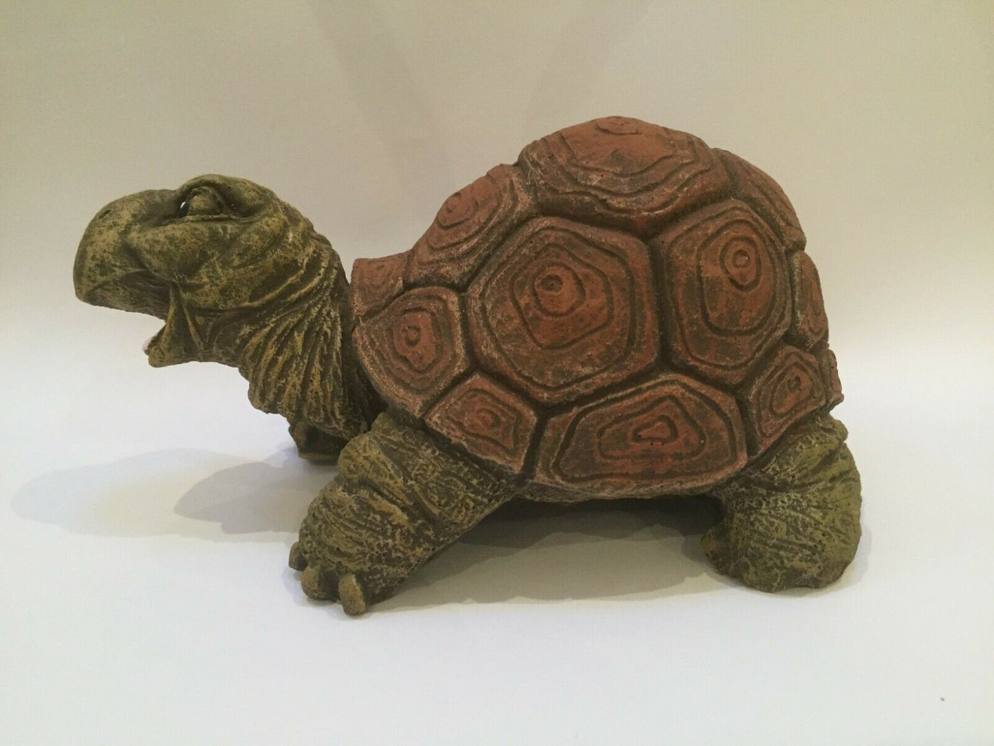 Surrey Stoneware - Tortoise - Smiley - L - Tortoise36