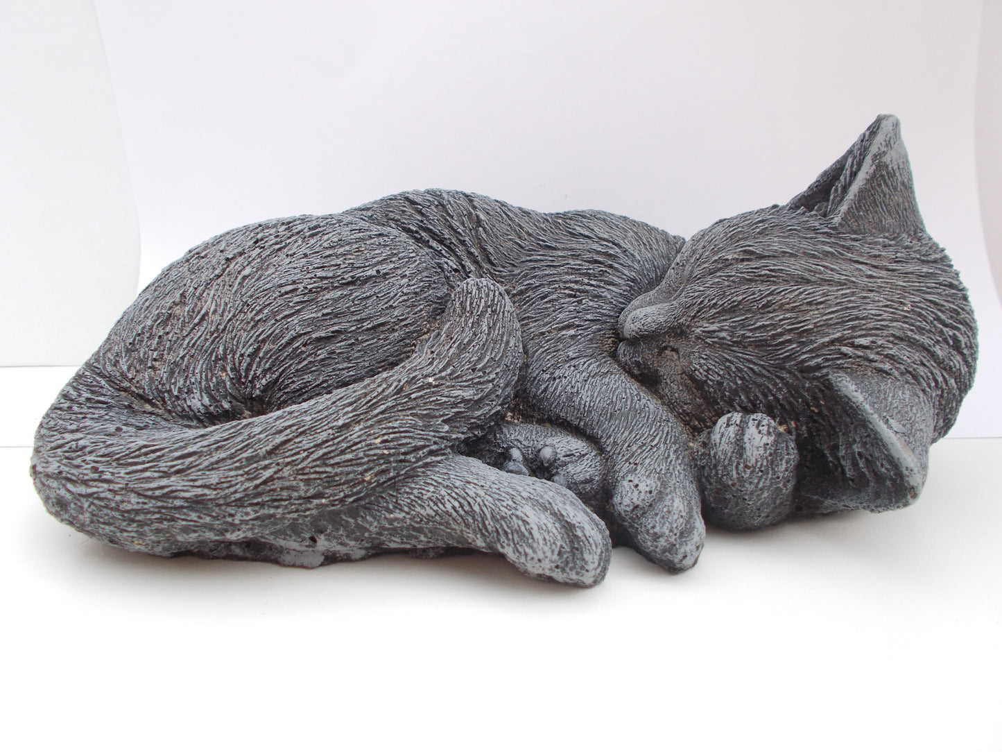 Surrey Stoneware - Cat Sleeping - Cat123
