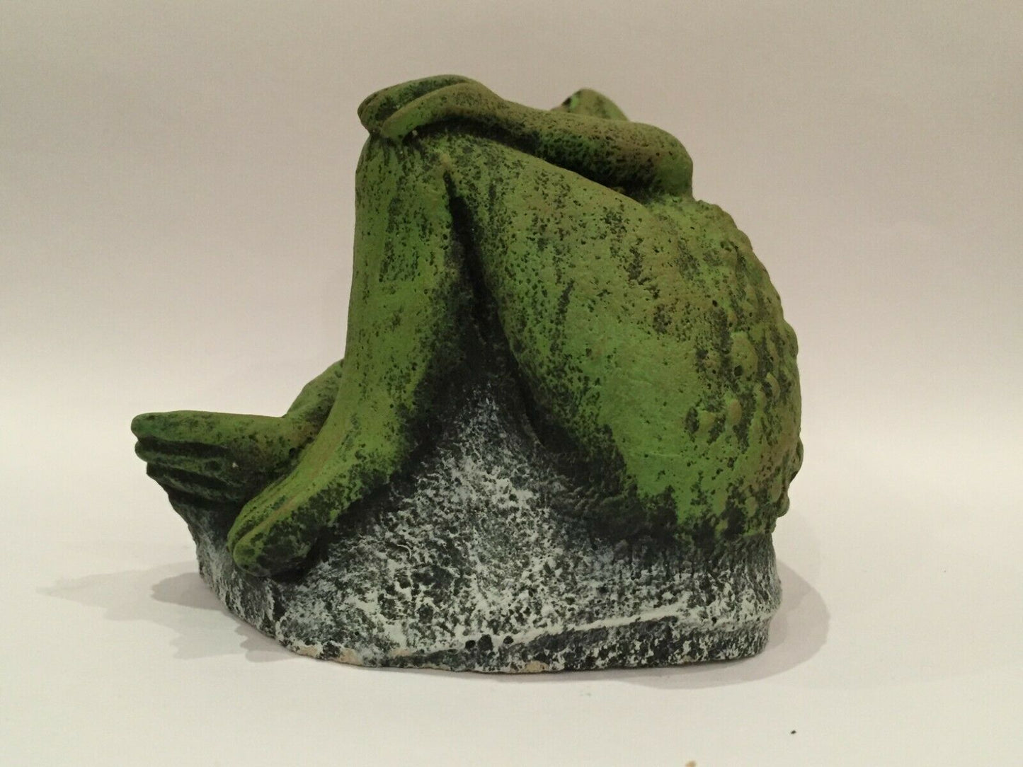 Surrey Stoneware - Toad Laying On A Rock - Toad33