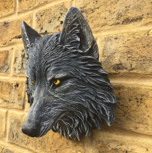 Surrey Stoneware - Wolf Plaque - Wolf418